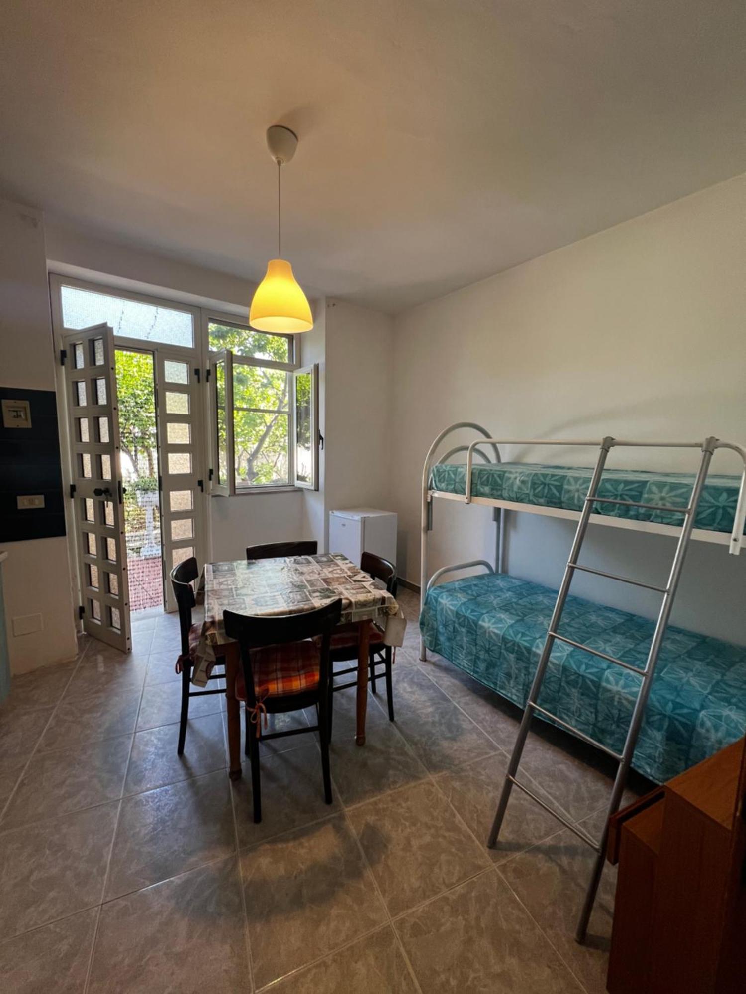 Tosk House 2 Apartment Peschici Bagian luar foto