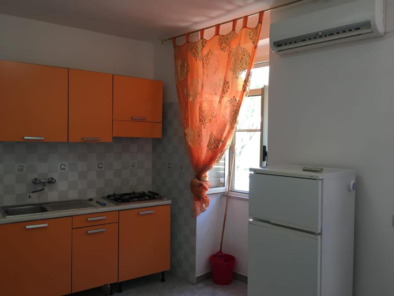 Tosk House 2 Apartment Peschici Bagian luar foto